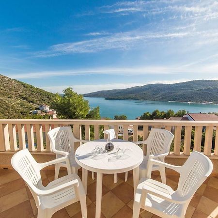 Apartments Silvije مارينا المظهر الخارجي الصورة