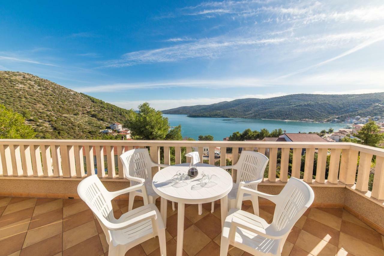 Apartments Silvije مارينا المظهر الخارجي الصورة